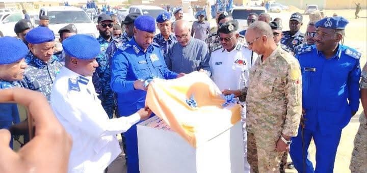 مدير عام الشرطة السودانية يرسي حجر الأساس لعدد من المؤسسات الشرطية بالقولد ويقدم دعماً ماديّاً لها